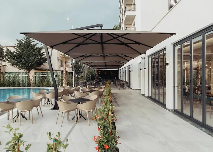 Delight & Hotel Golem (Tirana)